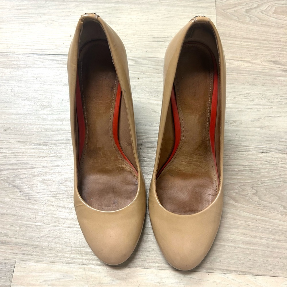 Coach Pumps Tan Patent Leather Classic Slip On Women Sz 9.5B Office Work Heels - Picture 4 of 12
